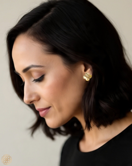 Mother of pearl clover leaf earrings - Sundara Joon