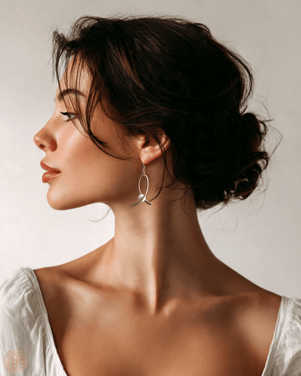 A pearl between two swirls earrings - Sundara Joon