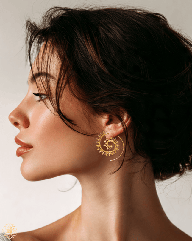 Coiled beauty filigree earrings - Sundara Joon