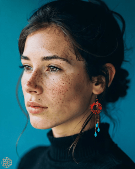 Colorful earring with suspended crystals - Sundara Joon