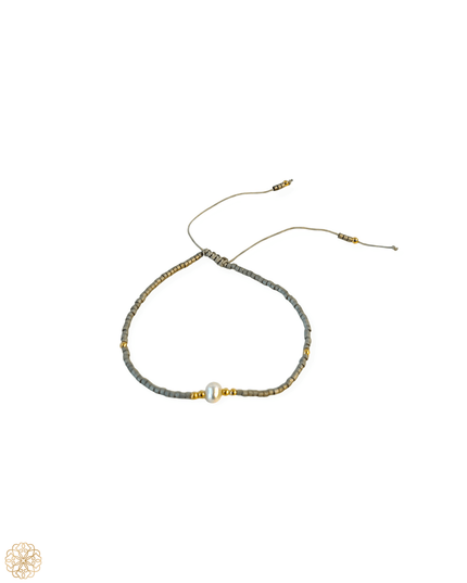 Delicate beaded bracelet with pearl - Sundara Joon