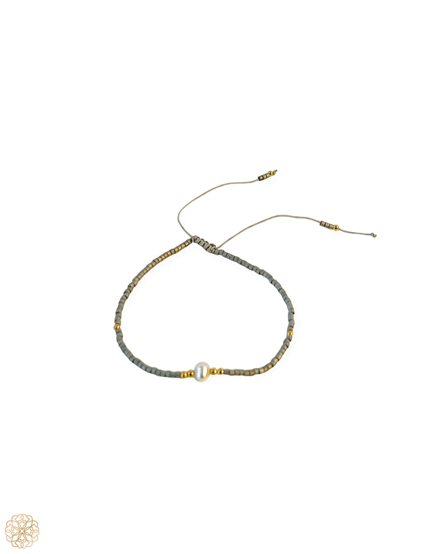 Delicate beaded bracelet with pearl - Sundara Joon