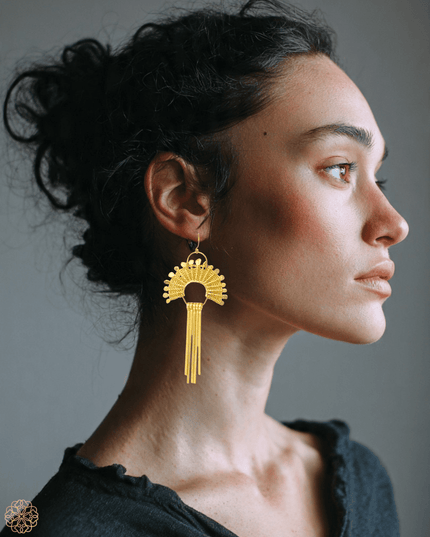 Fan shaped woven earrings - Sundara Joon