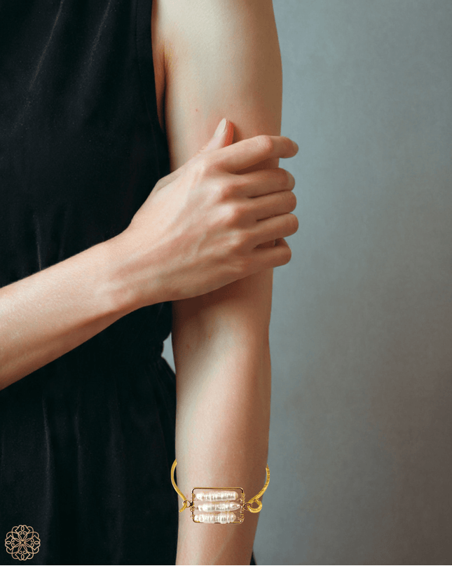 Modern inspired pearl bracelet - Sundara Joon