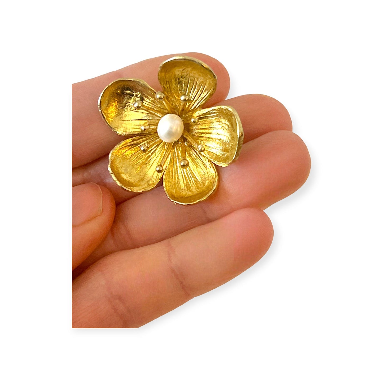 Pearl floral stud earrings - Sundara Joon