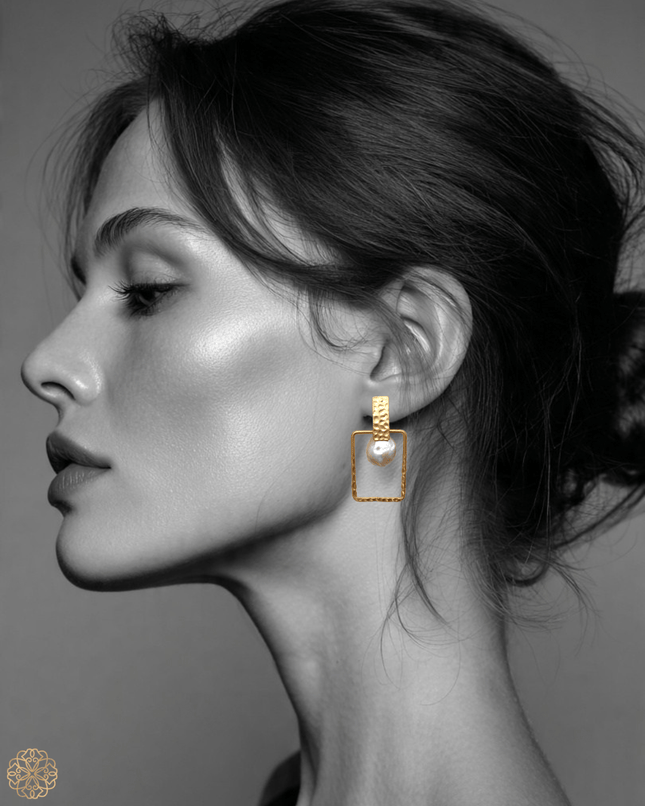 Pearl in a square earrings - Sundara Joon