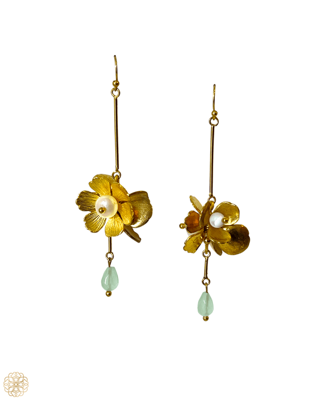 Suspended floral clusters earrings - Sundara Joon