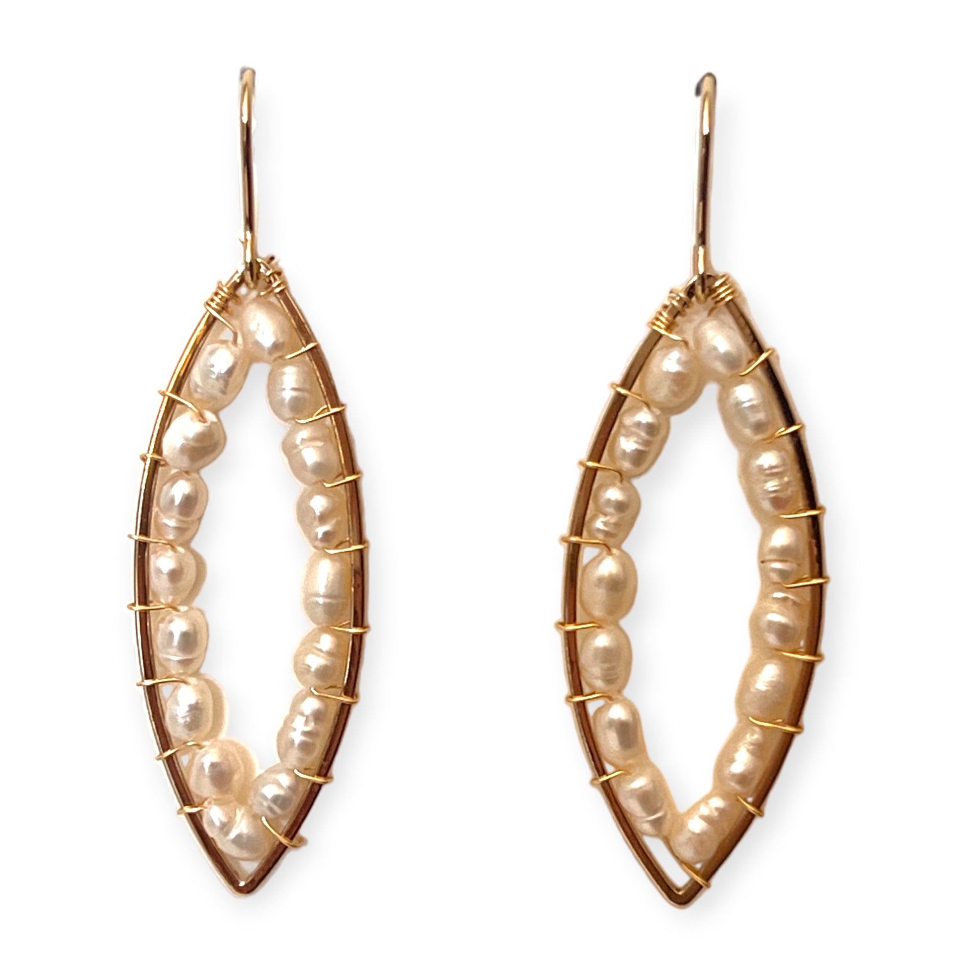 Oval shaped freshwater pearl earrings - Sundara Joon